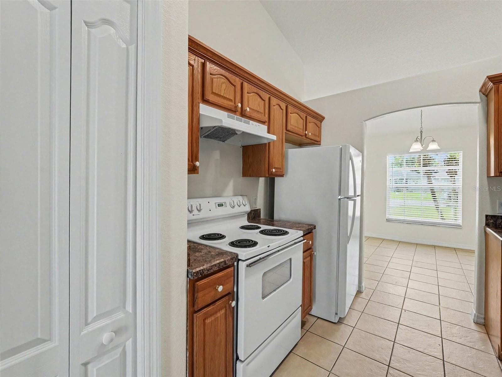 Single Family Residence at 521 EAGLE CT, KISSIMMEE, photo 9 of 28