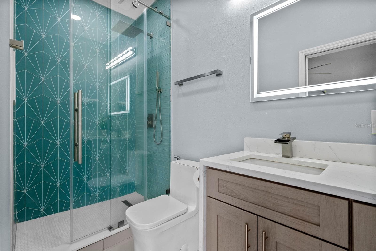 Bathroom 3 - 6607 WHISPERING PINES RD, ORLANDO