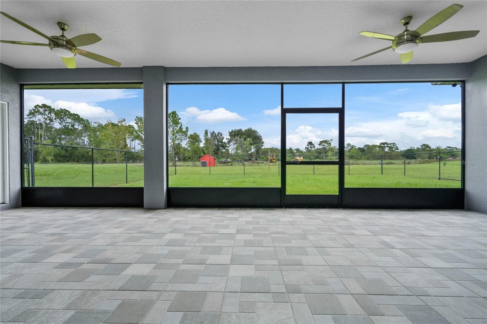 Covered Lanai - 6607 WHISPERING PINES RD, ORLANDO