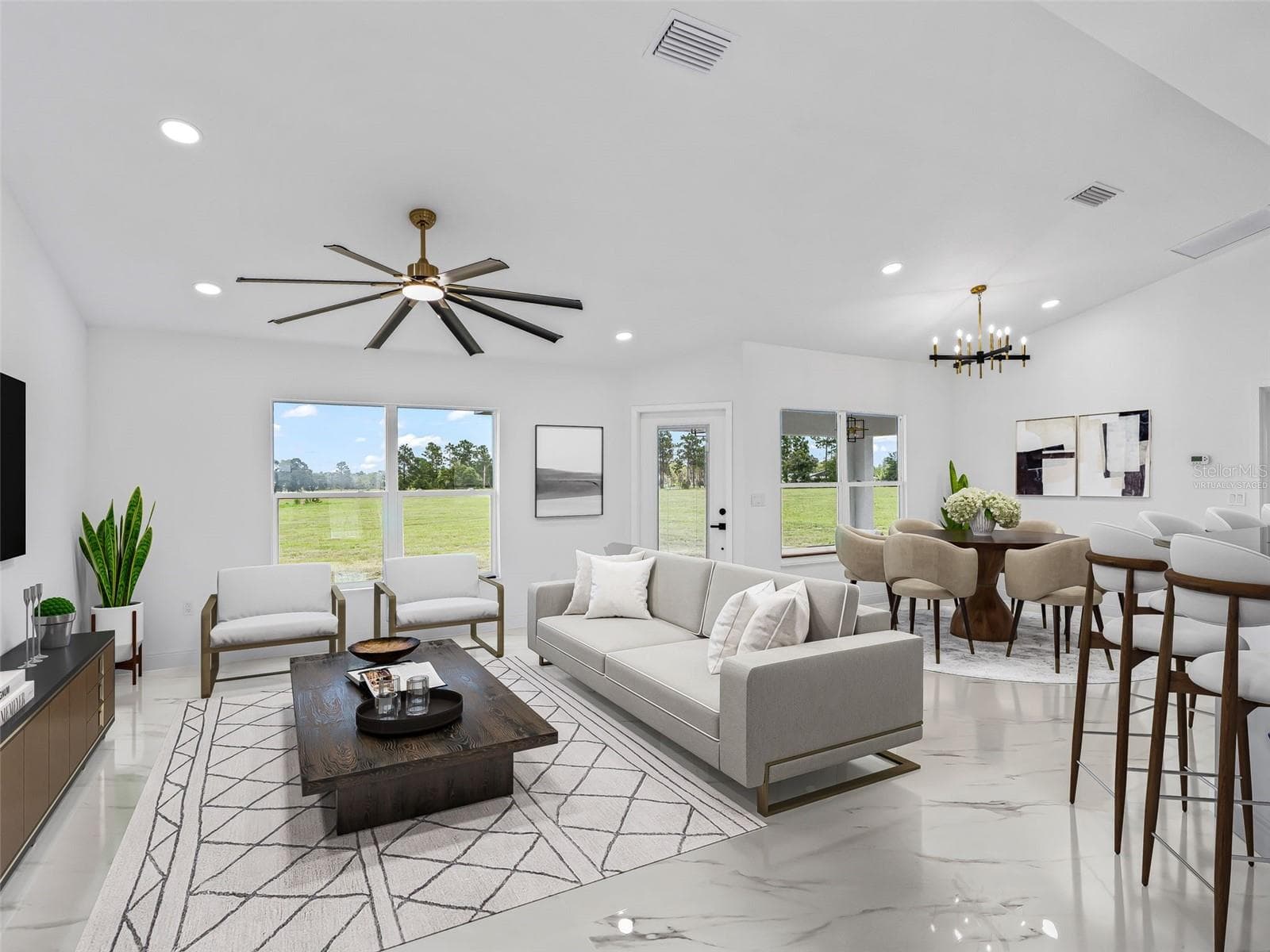 Virtually Staged - 14461 SE 80TH ST, MORRISTON
