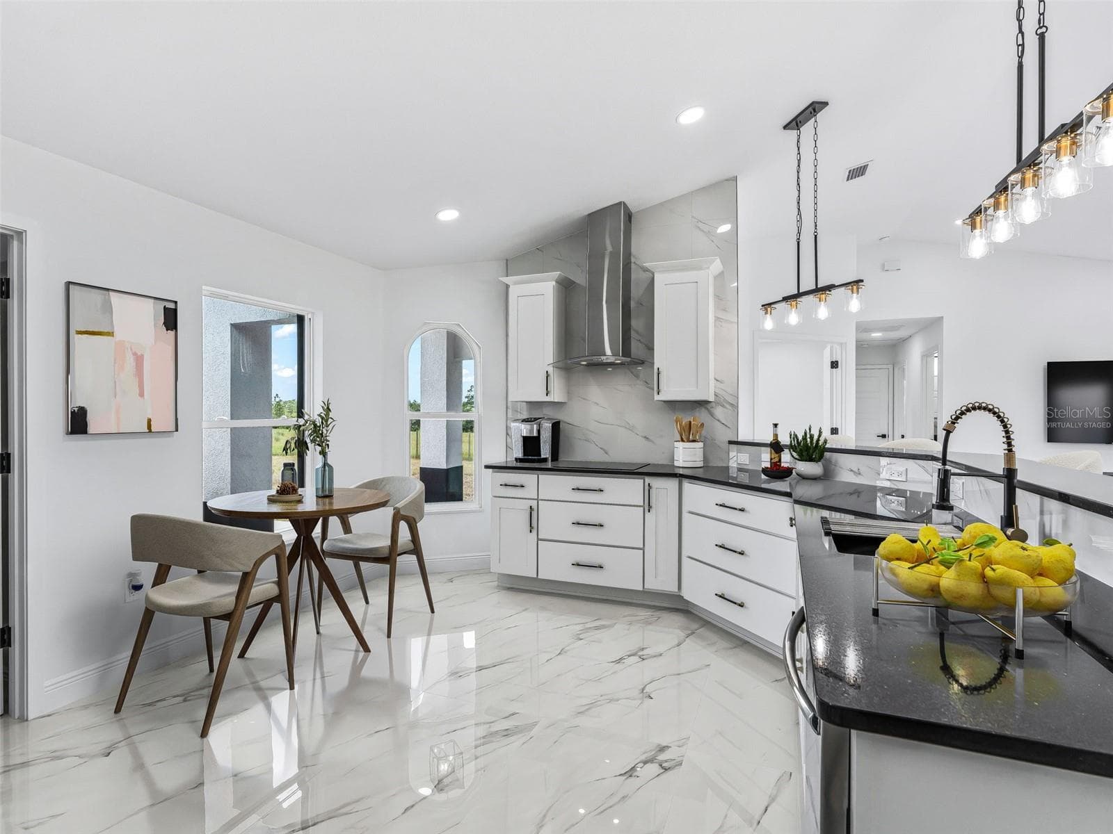 Virtually Staged - 14461 SE 80TH ST, MORRISTON