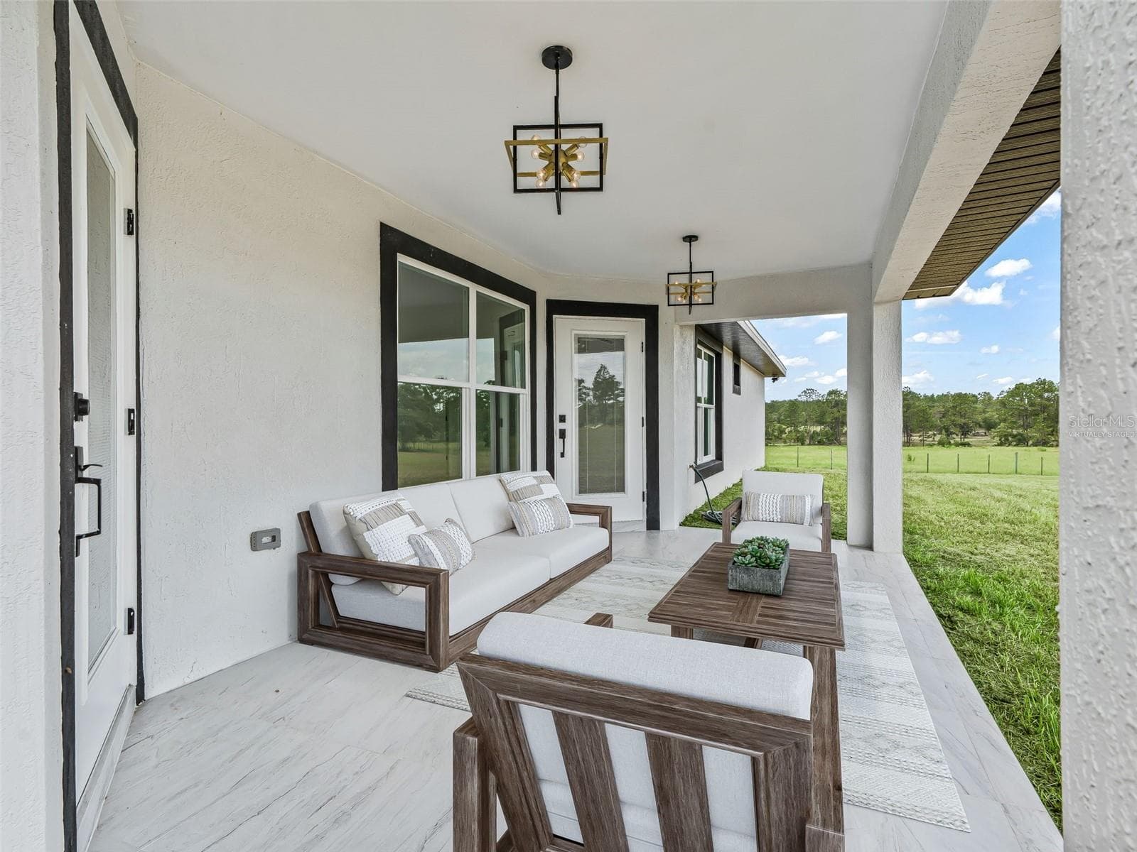 Virtually Staged - 14461 SE 80TH ST, MORRISTON