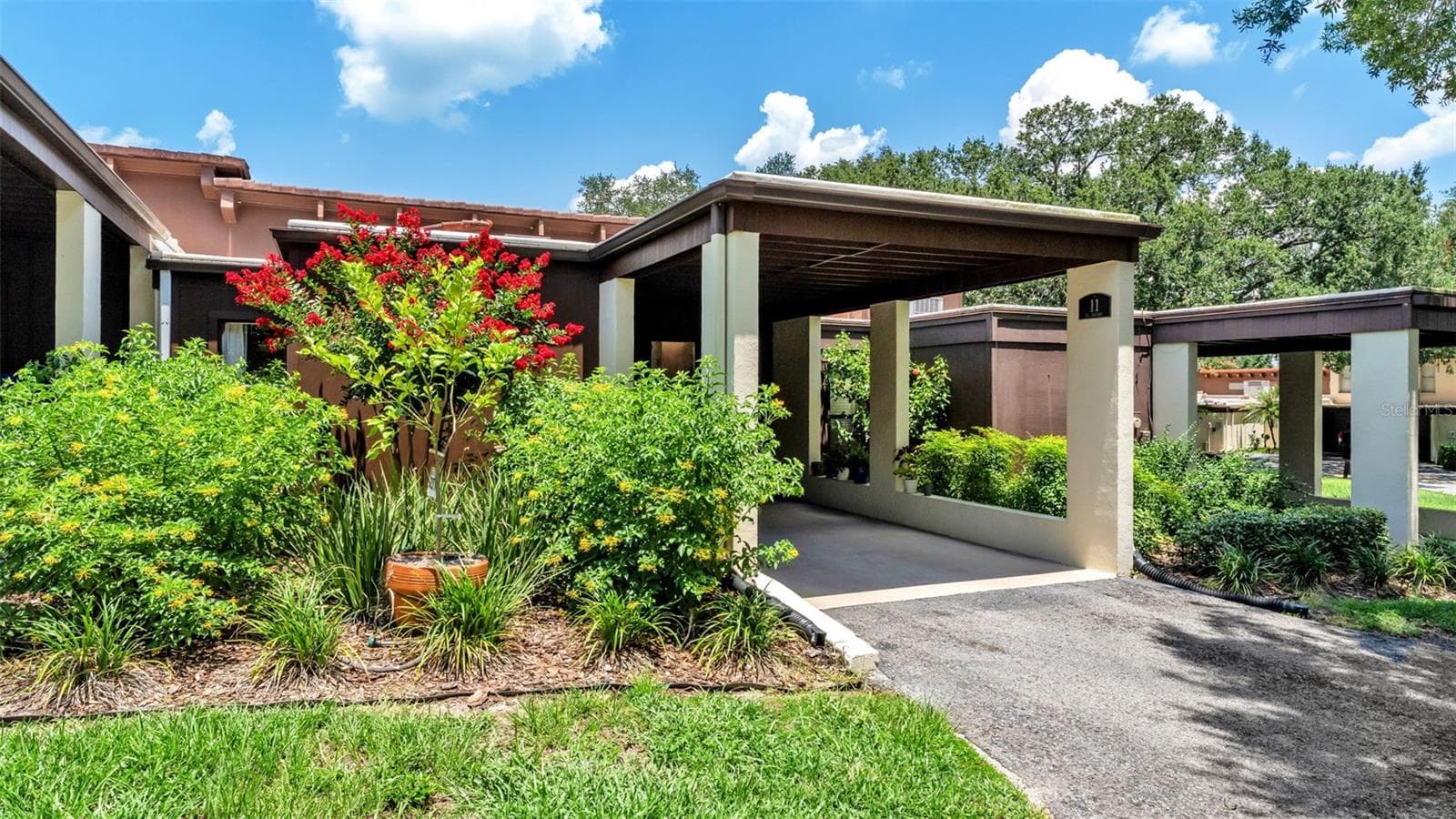 Condominium at 11 EL RECODO #11, LAKELAND, photo 2 of 48