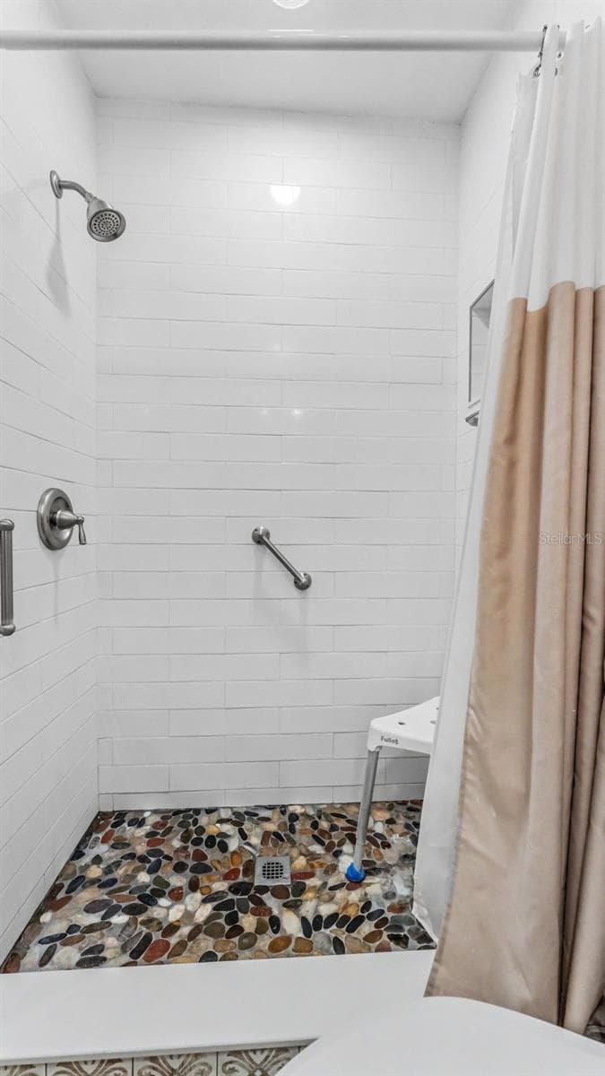Condominium at 11 EL RECODO #11, LAKELAND, photo 24 of 48
