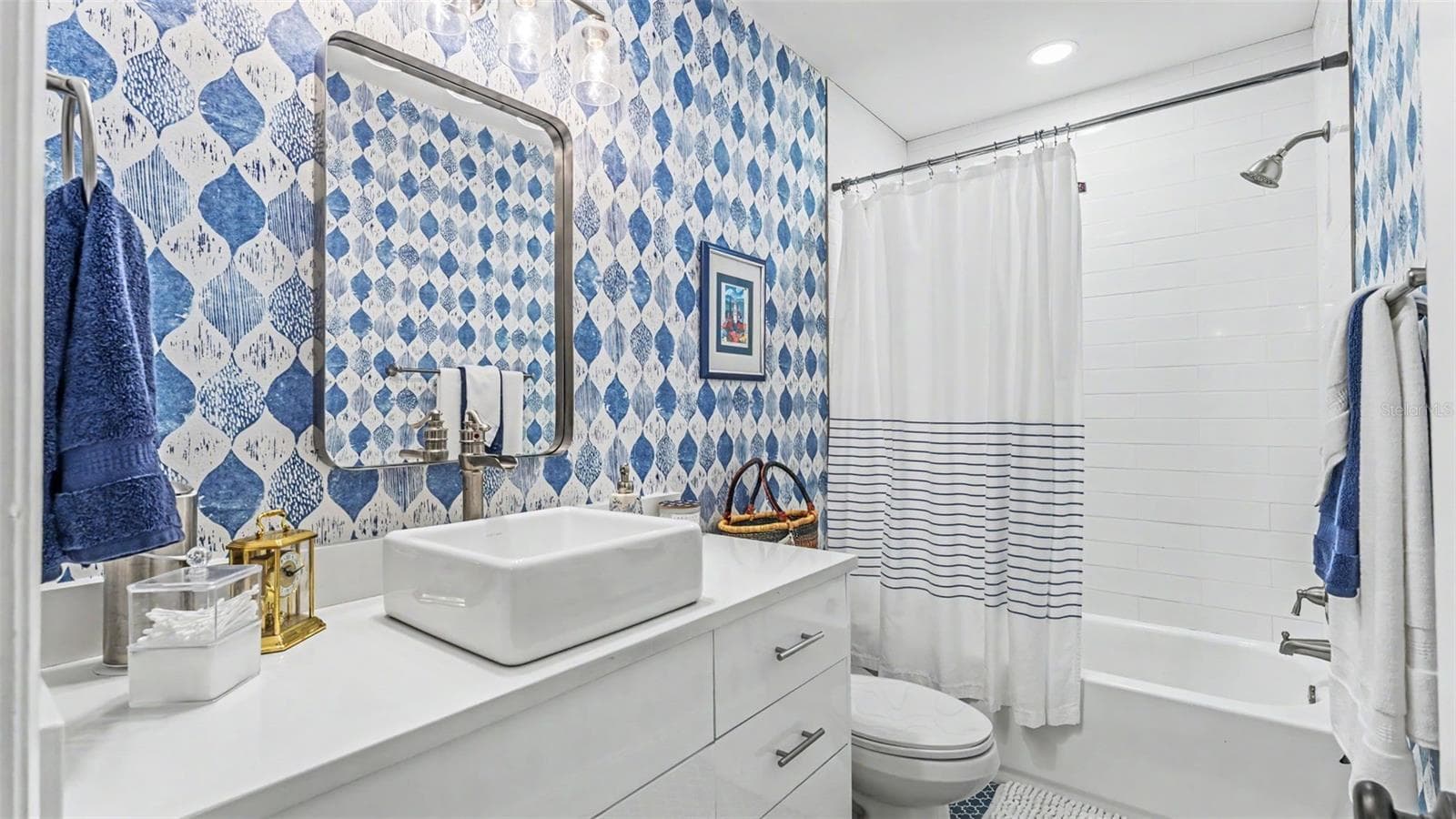 Condominium at 11 EL RECODO #11, LAKELAND, photo 29 of 48