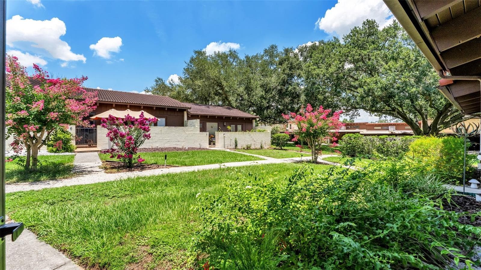 Condominium at 11 EL RECODO #11, LAKELAND, photo 33 of 48