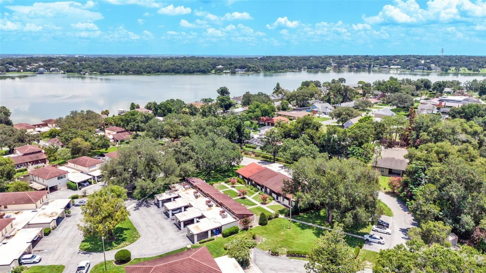 Condominium at 11 EL RECODO #11, LAKELAND, photo 43 of 48