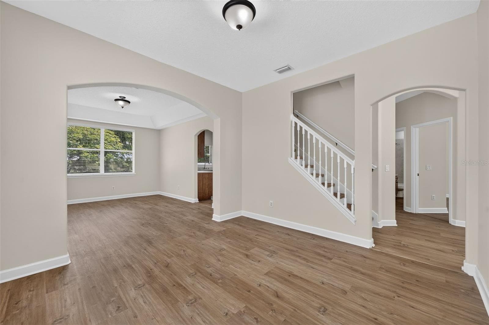 Single Family Residence at 166 W 11TH ST, CHULUOTA, photo 5 of 40