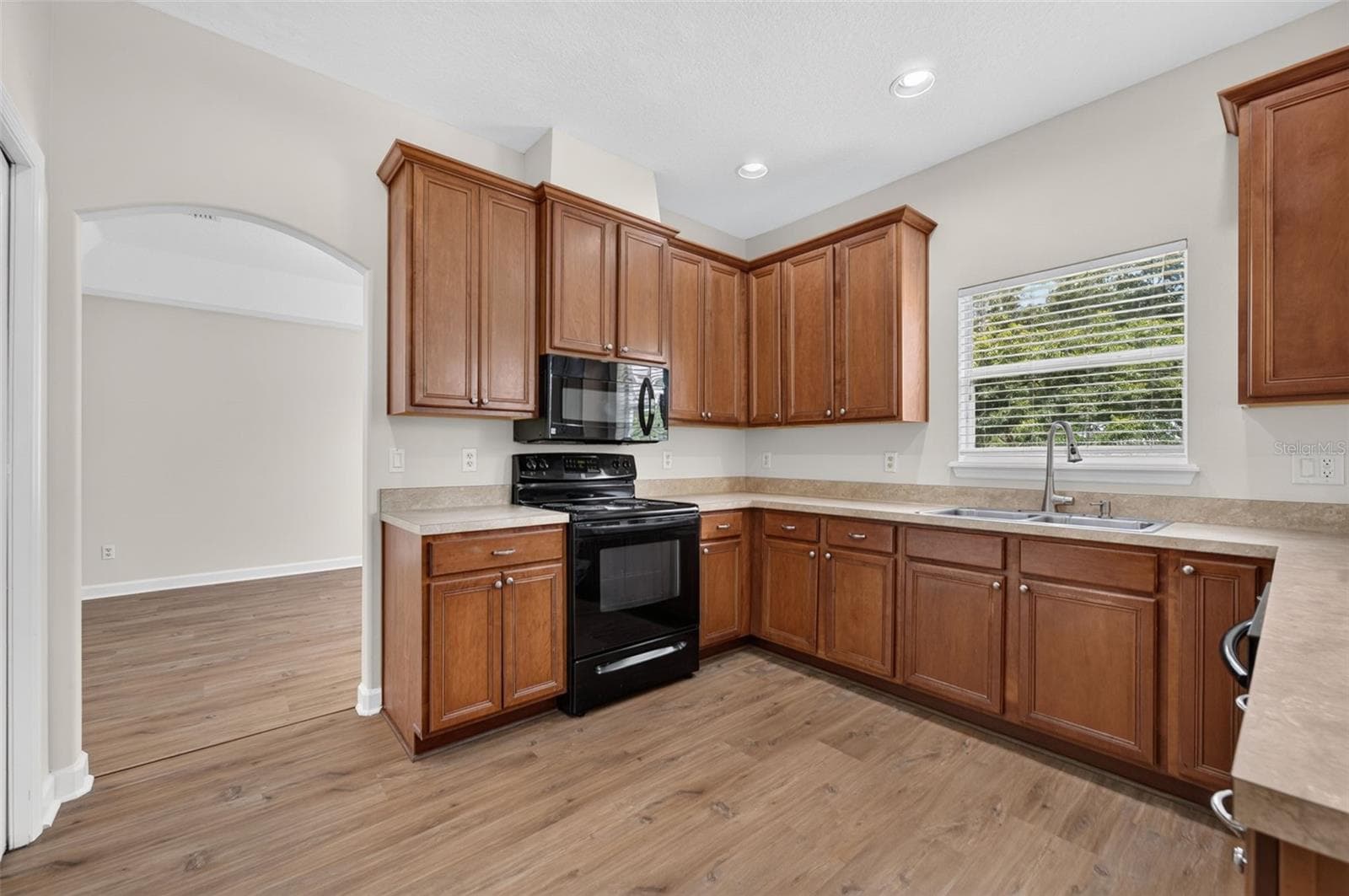 Single Family Residence at 166 W 11TH ST, CHULUOTA, photo 11 of 40