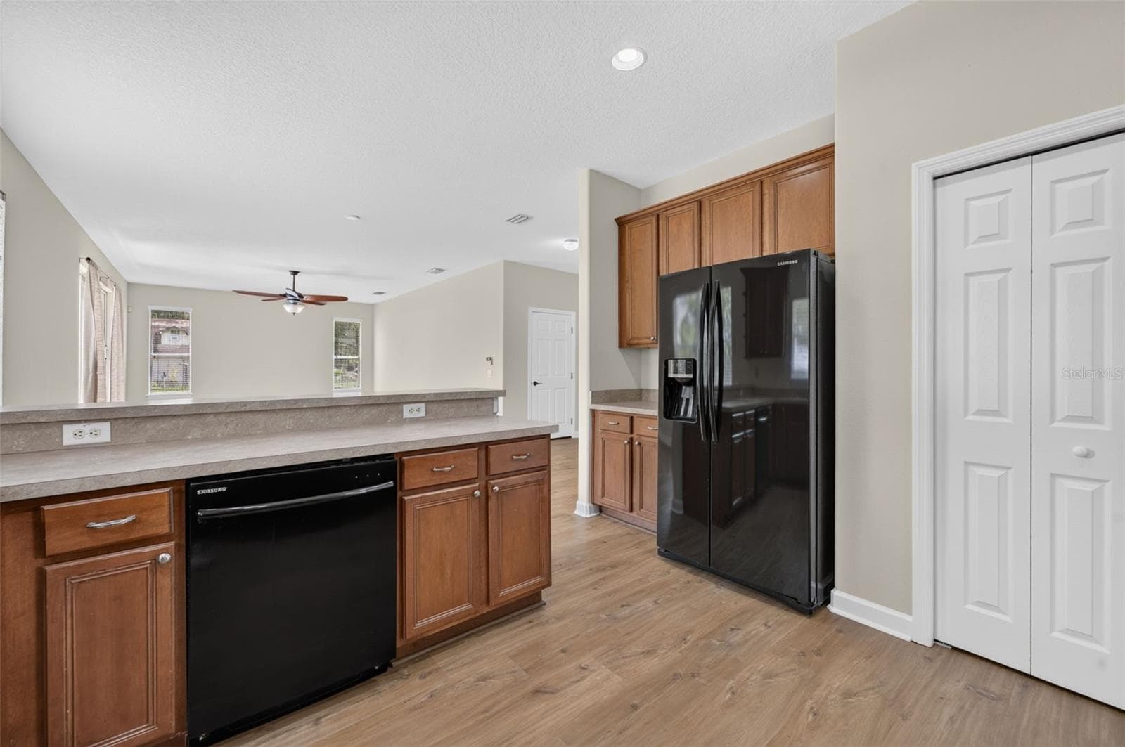 Single Family Residence at 166 W 11TH ST, CHULUOTA, photo 10 of 40