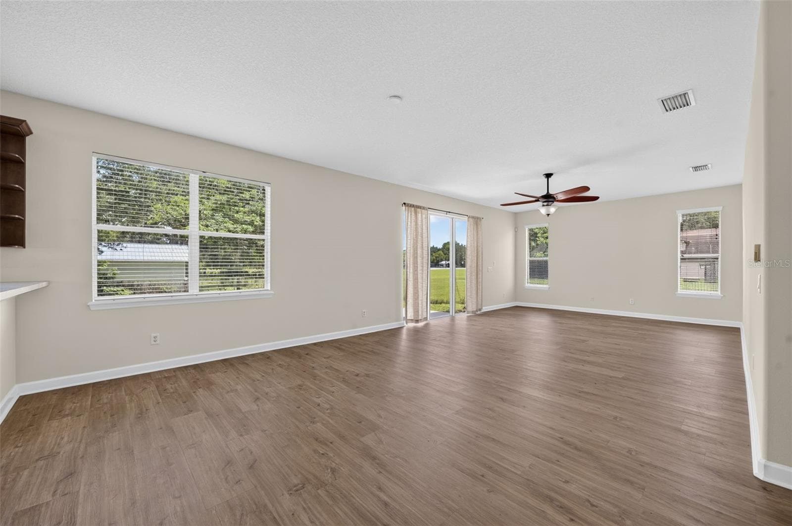 Single Family Residence at 166 W 11TH ST, CHULUOTA, photo 13 of 40