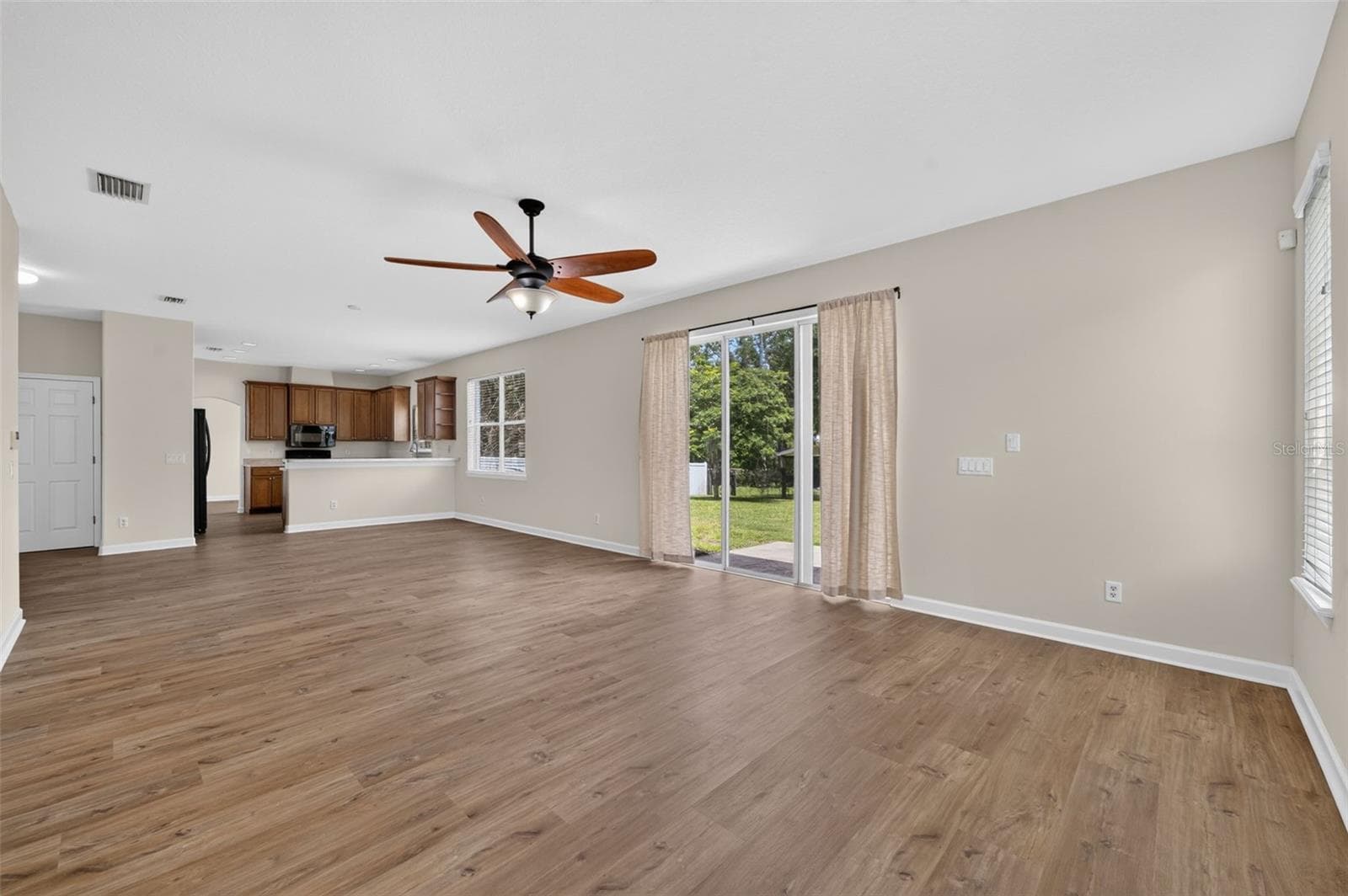 Single Family Residence at 166 W 11TH ST, CHULUOTA, photo 15 of 40