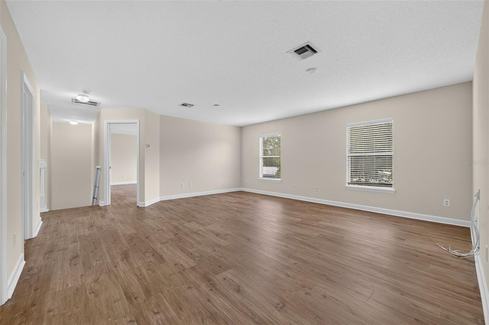 Single Family Residence at 166 W 11TH ST, CHULUOTA, photo 23 of 40