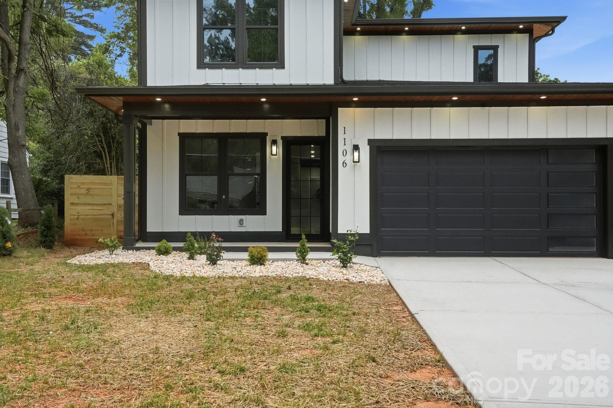 Single Family Residence at 1106 Brookhurst Drive, Charlotte, photo 5 of 48