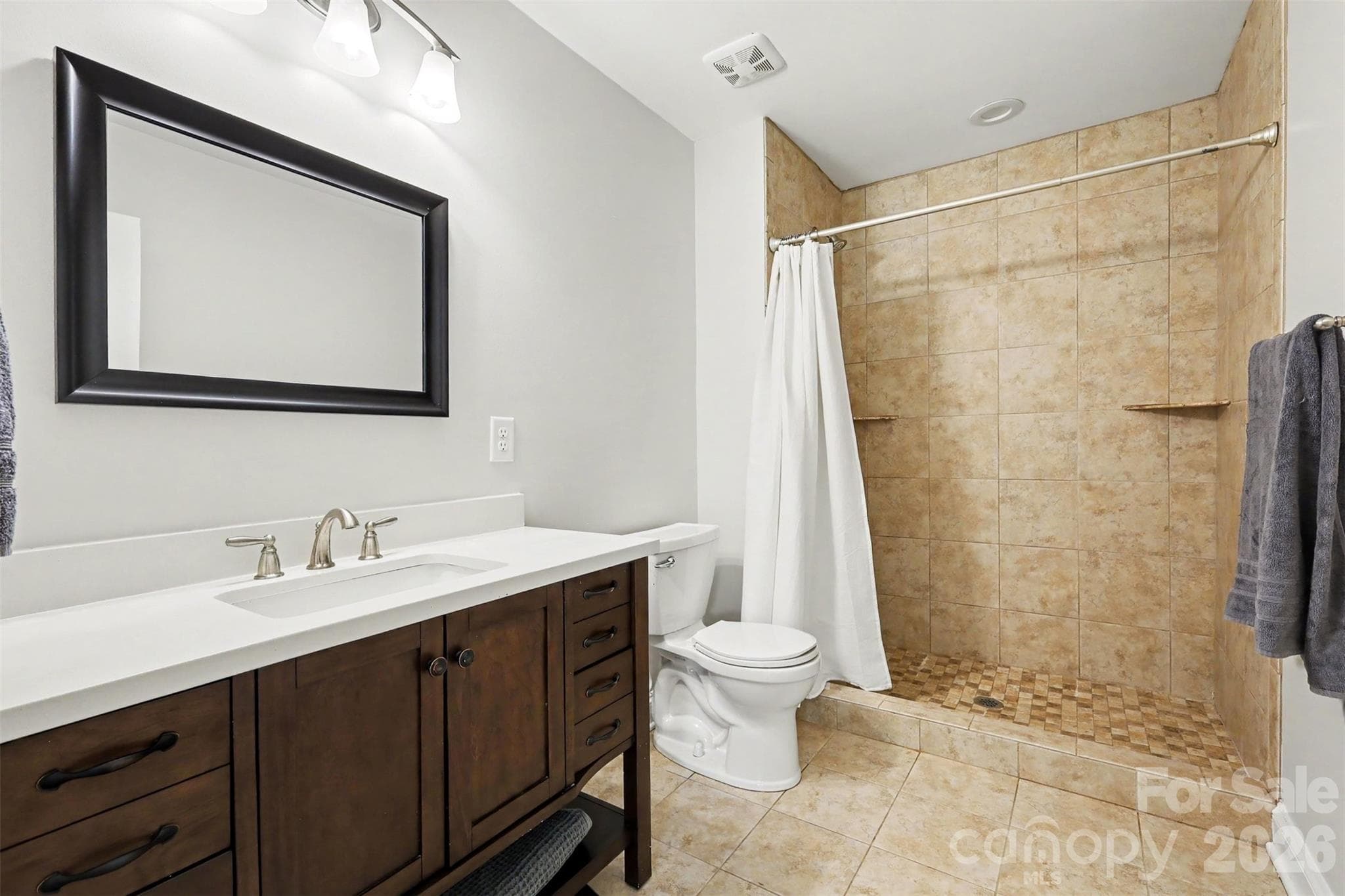 Single Family Residence at 16619 Flintrock Falls Lane, Charlotte, photo 35 of 48