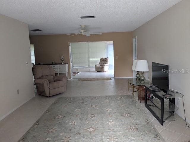 Living room - 7102 W COUNTRY CLUB DR N, SARASOTA
