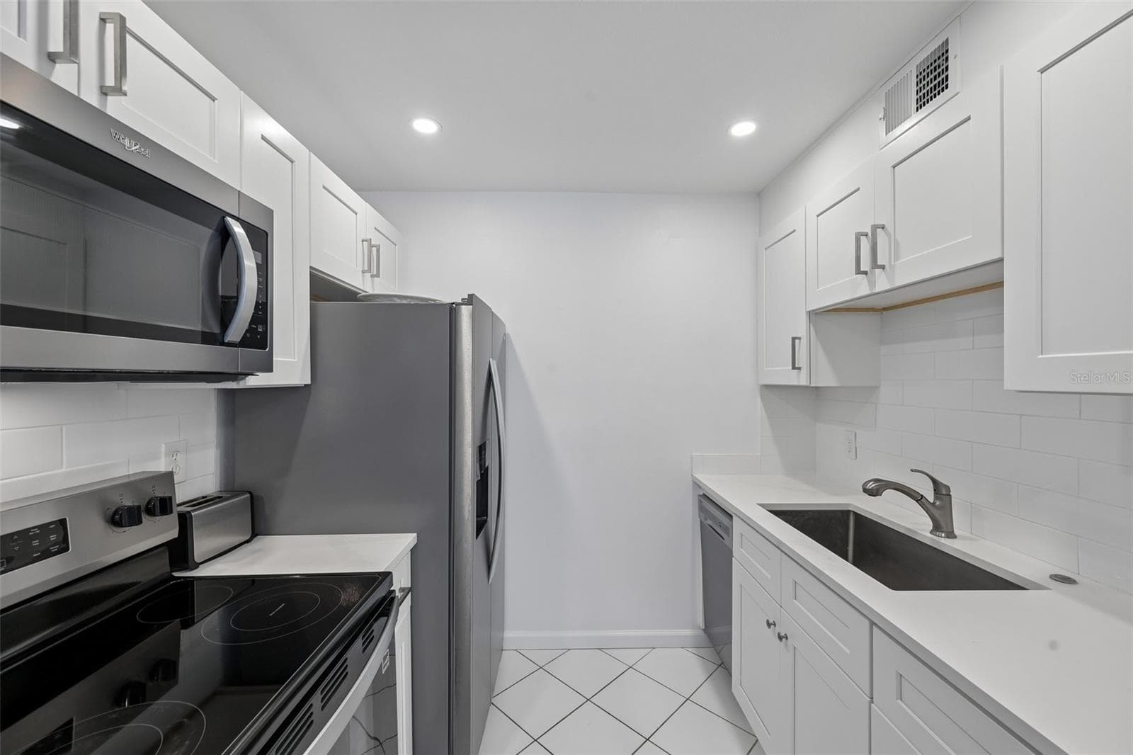 Condominium at 117 7TH ST N #1, BRADENTON BEACH, photo 12 of 21