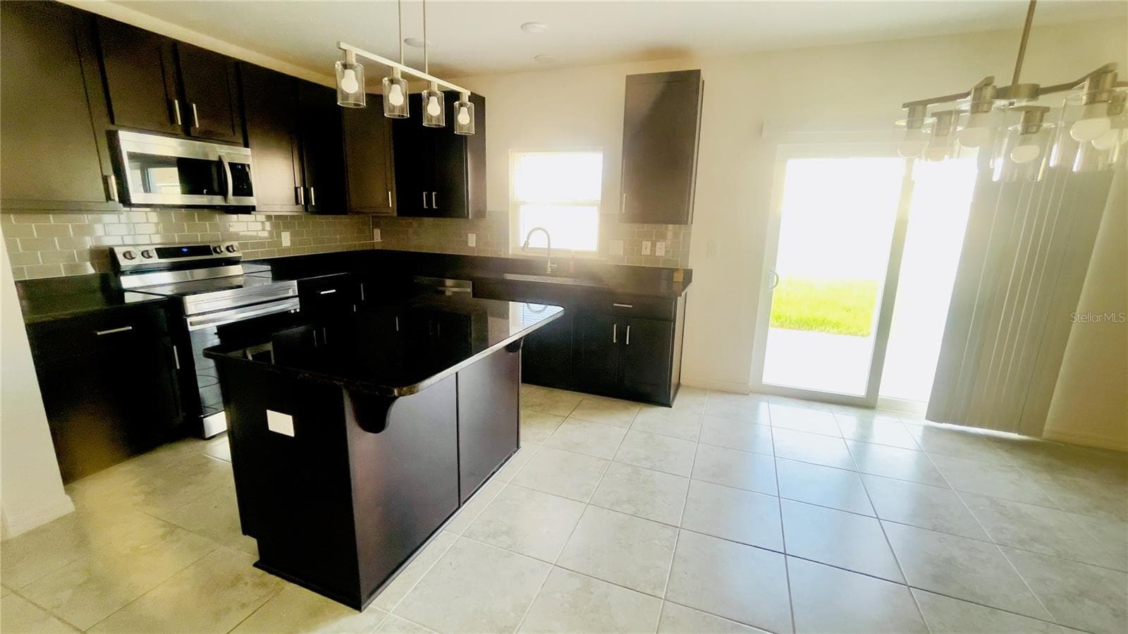 Single Family Residence at 2151 NW 248TH WAY, NEWBERRY, photo 5 of 36
