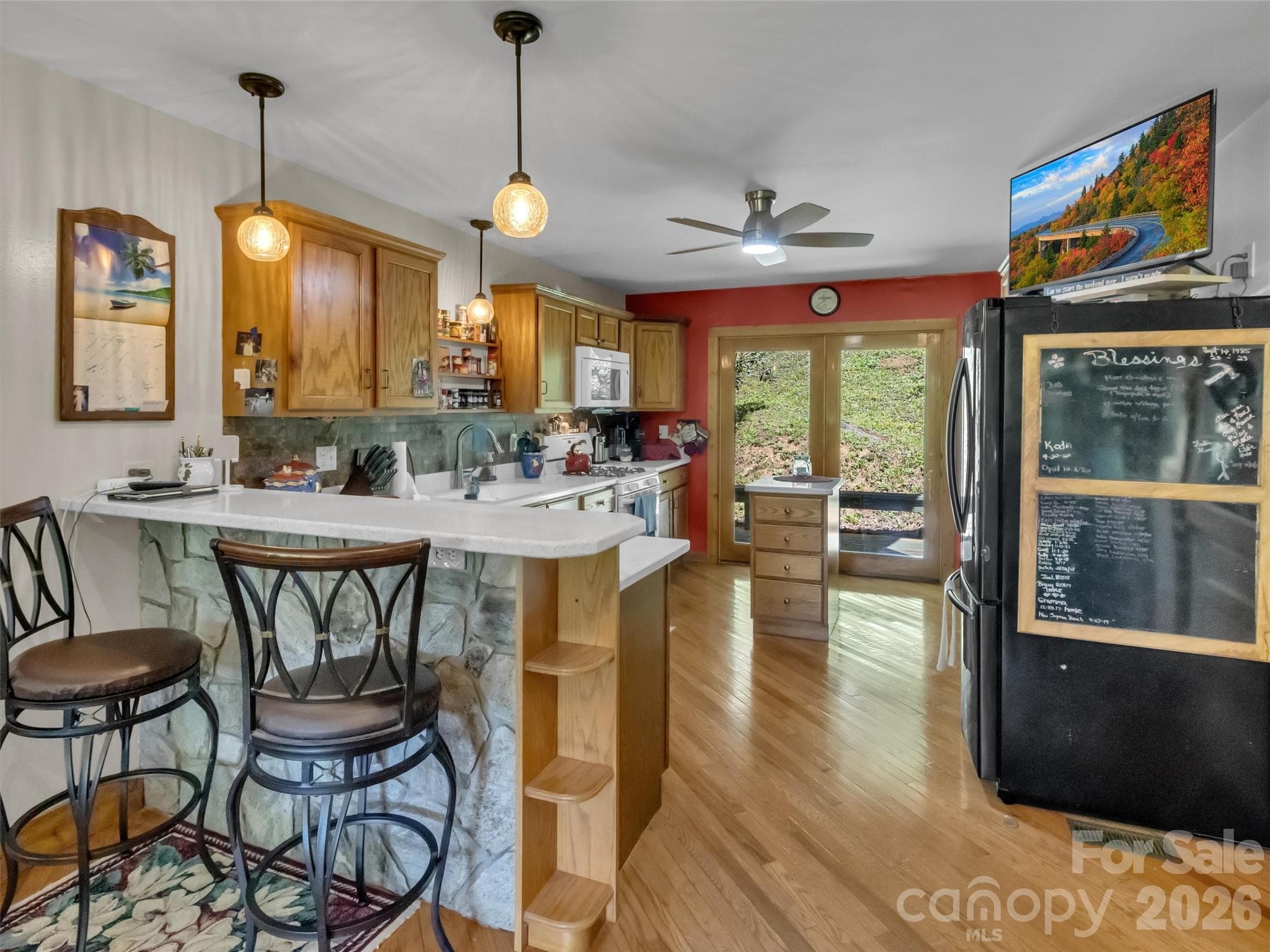 Single Family Residence at Waynesville, photo 11 of 38