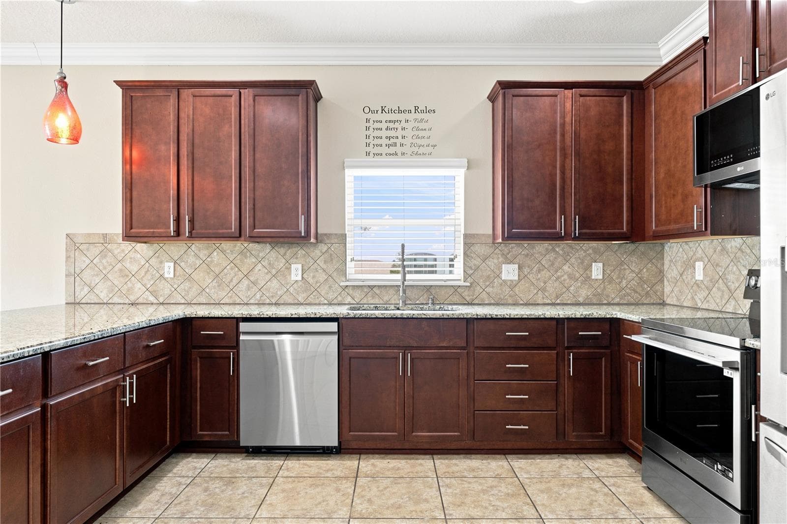 Kitchen - 13366 BARKINGSIDE PL, SPRING HILL