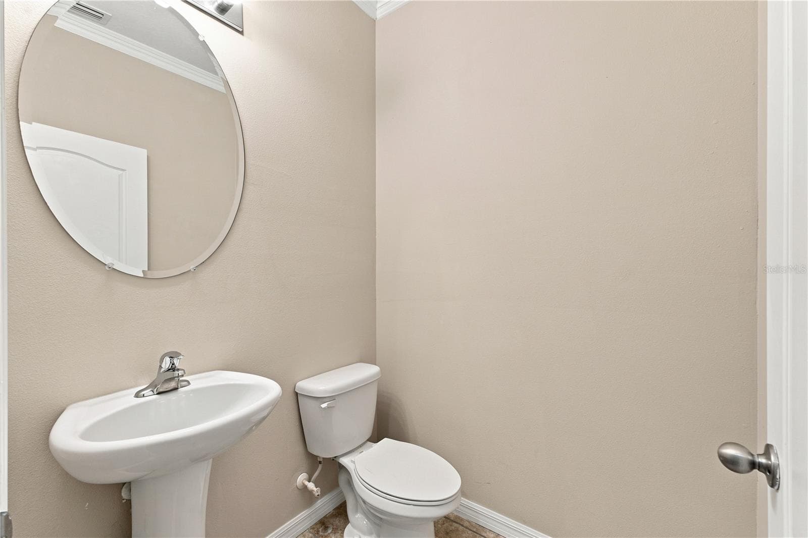 Guest bathroom #1 - 13366 BARKINGSIDE PL, SPRING HILL
