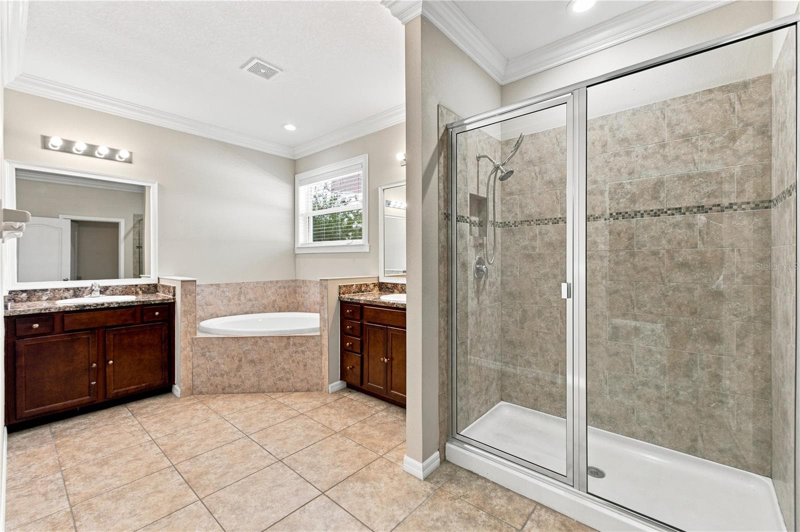 Primary bathroom - 13366 BARKINGSIDE PL, SPRING HILL