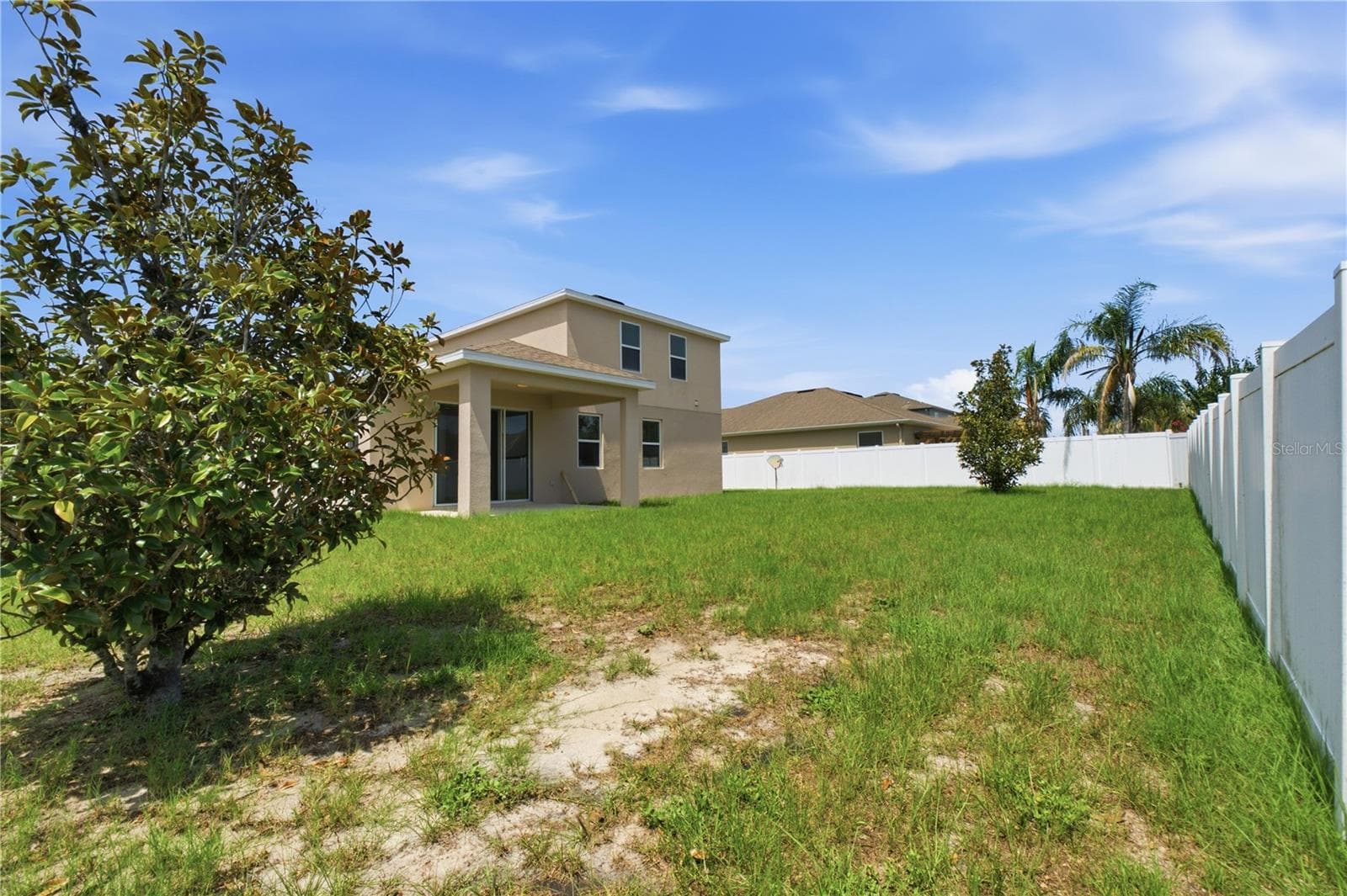 fenced yard - 13366 BARKINGSIDE PL, SPRING HILL