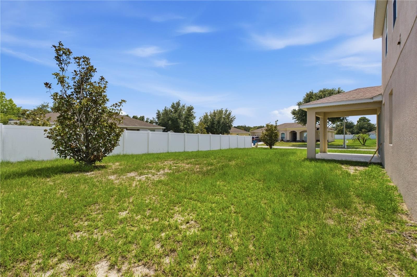 fenced yard - 13366 BARKINGSIDE PL, SPRING HILL