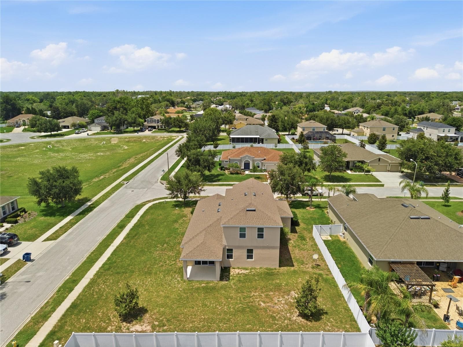 Single Family Residence at 13366 BARKINGSIDE PL, SPRING HILL, photo 37 of 40