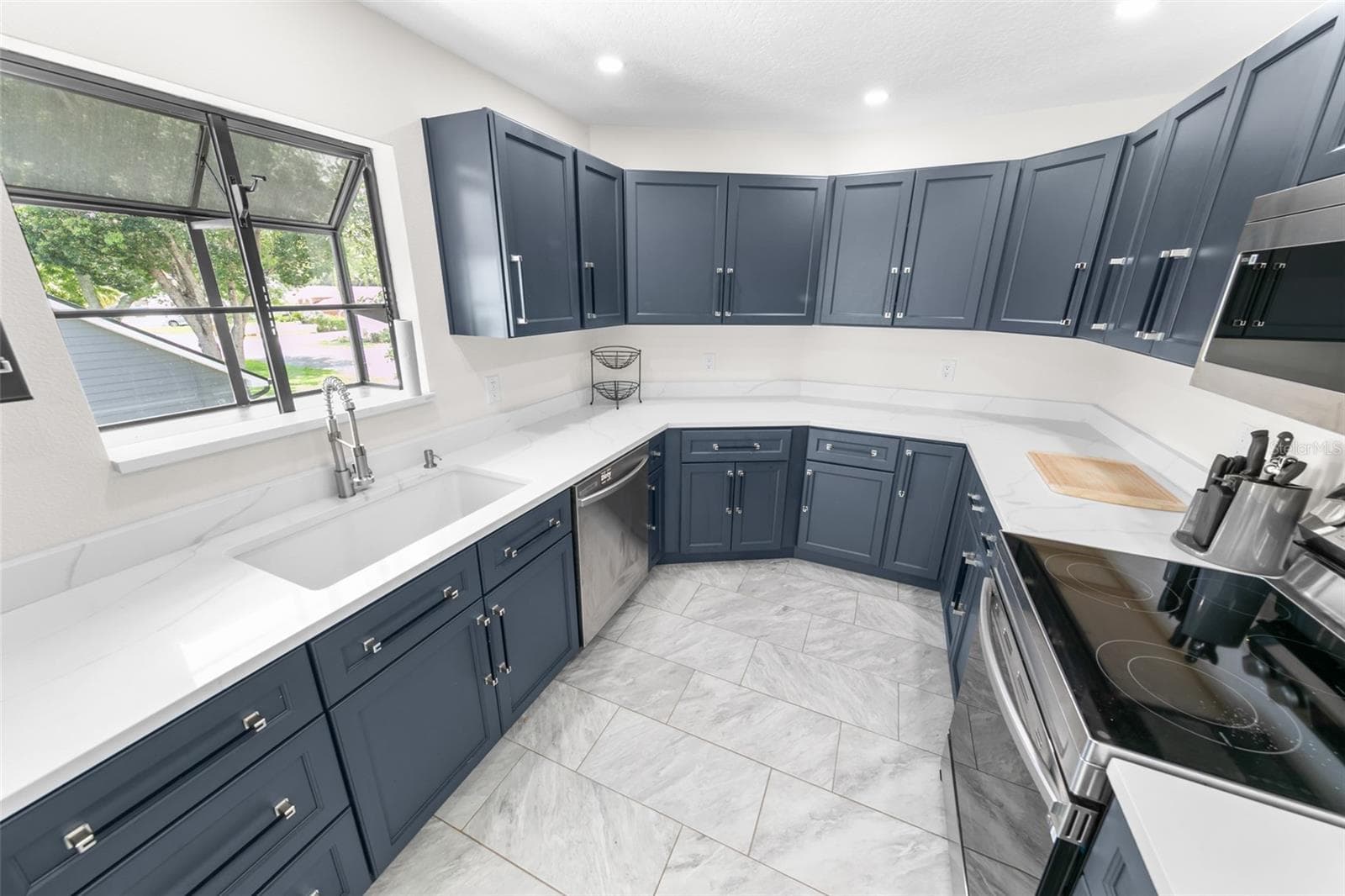 Single Family Residence at 38 LAZY EIGHT DR, PORT ORANGE, photo 9 of 53