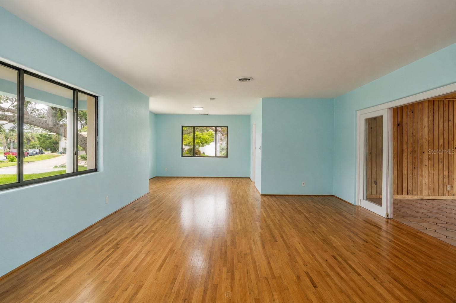 Single Family Residence at 1460 N PENINSULA DR, DAYTONA BEACH, photo 3 of 43