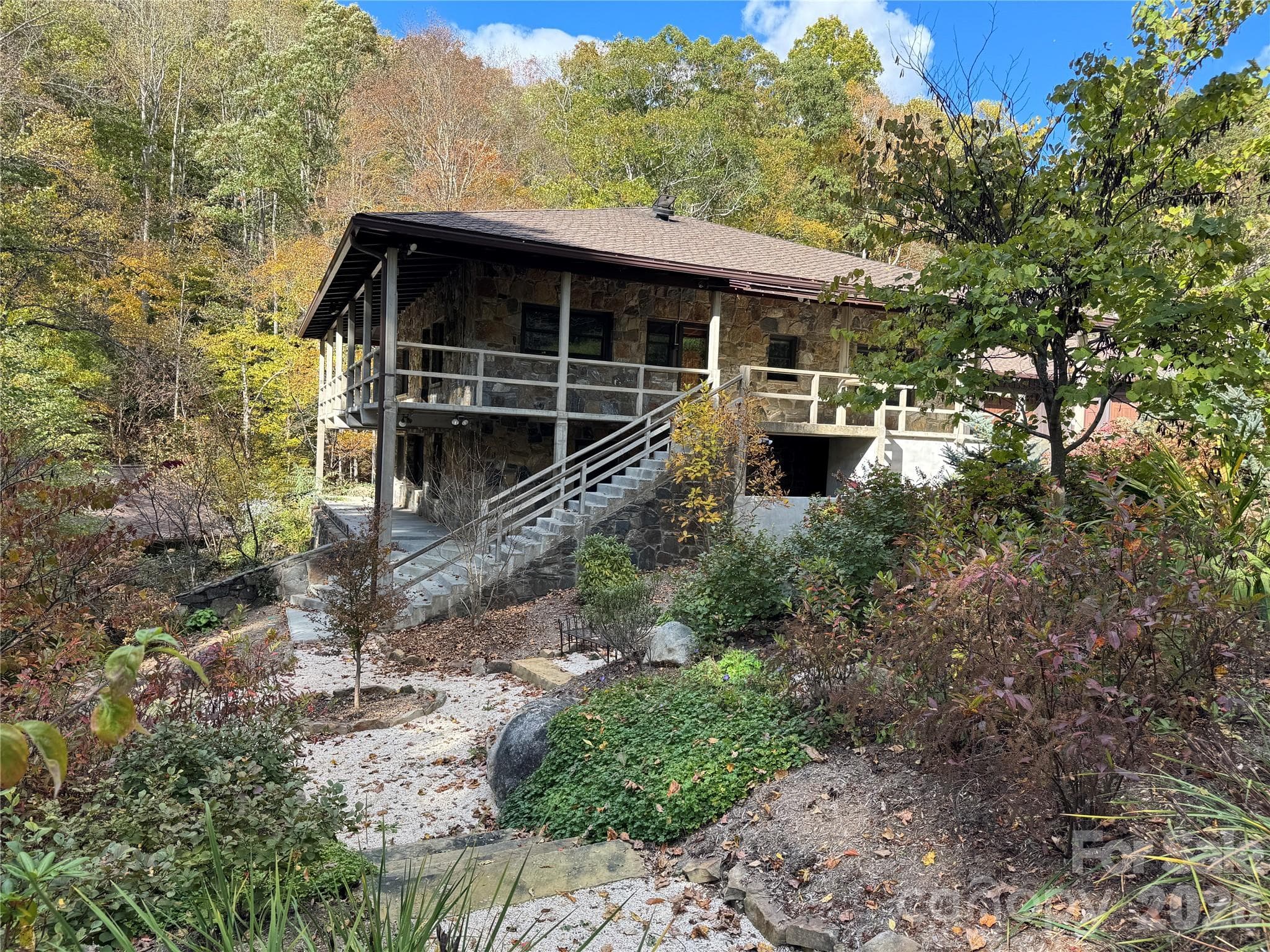 Main House - 191 N Fork Road, Burnsville