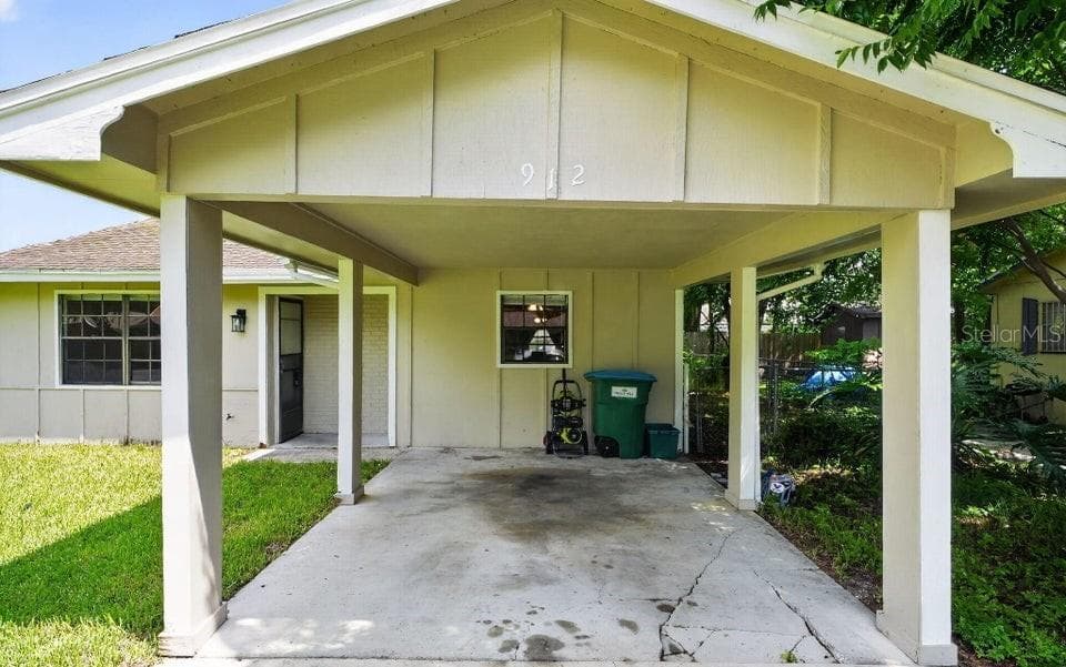 Townhouse at 912 ROYAL OAK CT, HOLLY HILL, photo 26 of 42