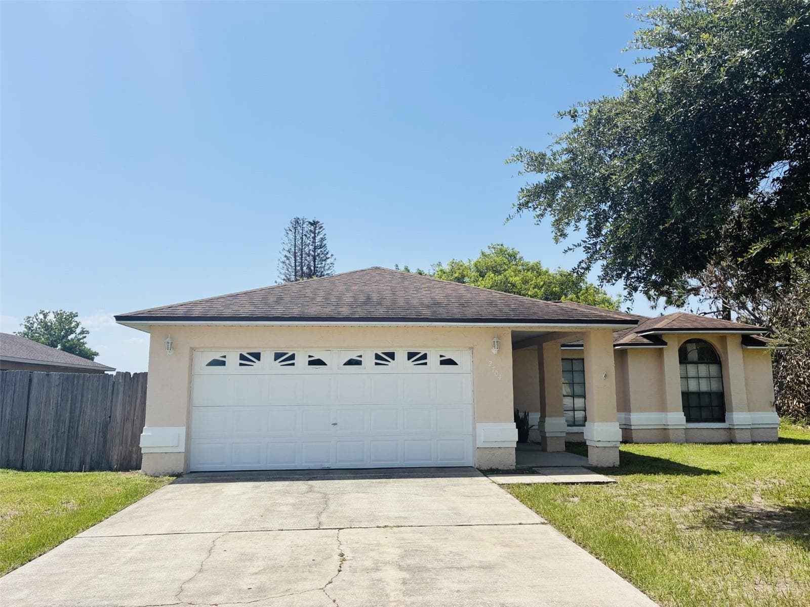 Single Family Residence at 2704 KENDALL AVE, KISSIMMEE, photo 2 of 17