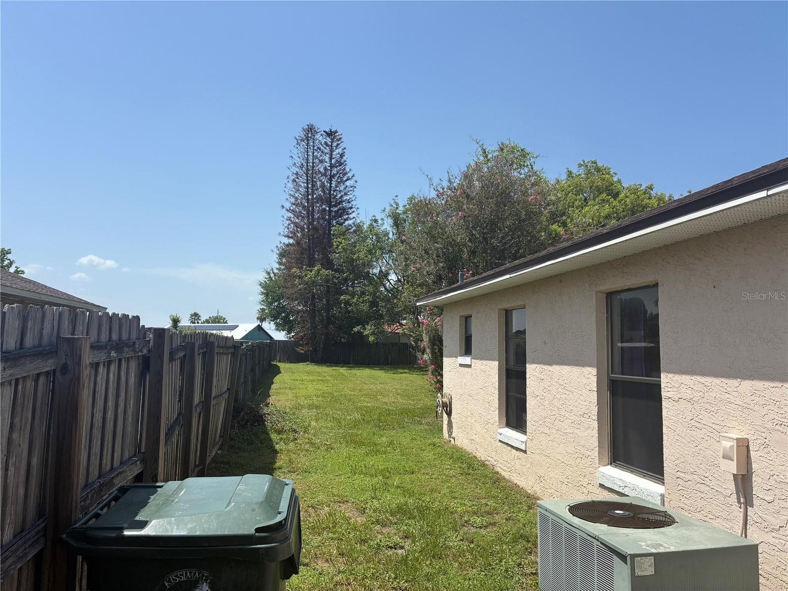 Side of Property - 2704 KENDALL AVE, KISSIMMEE
