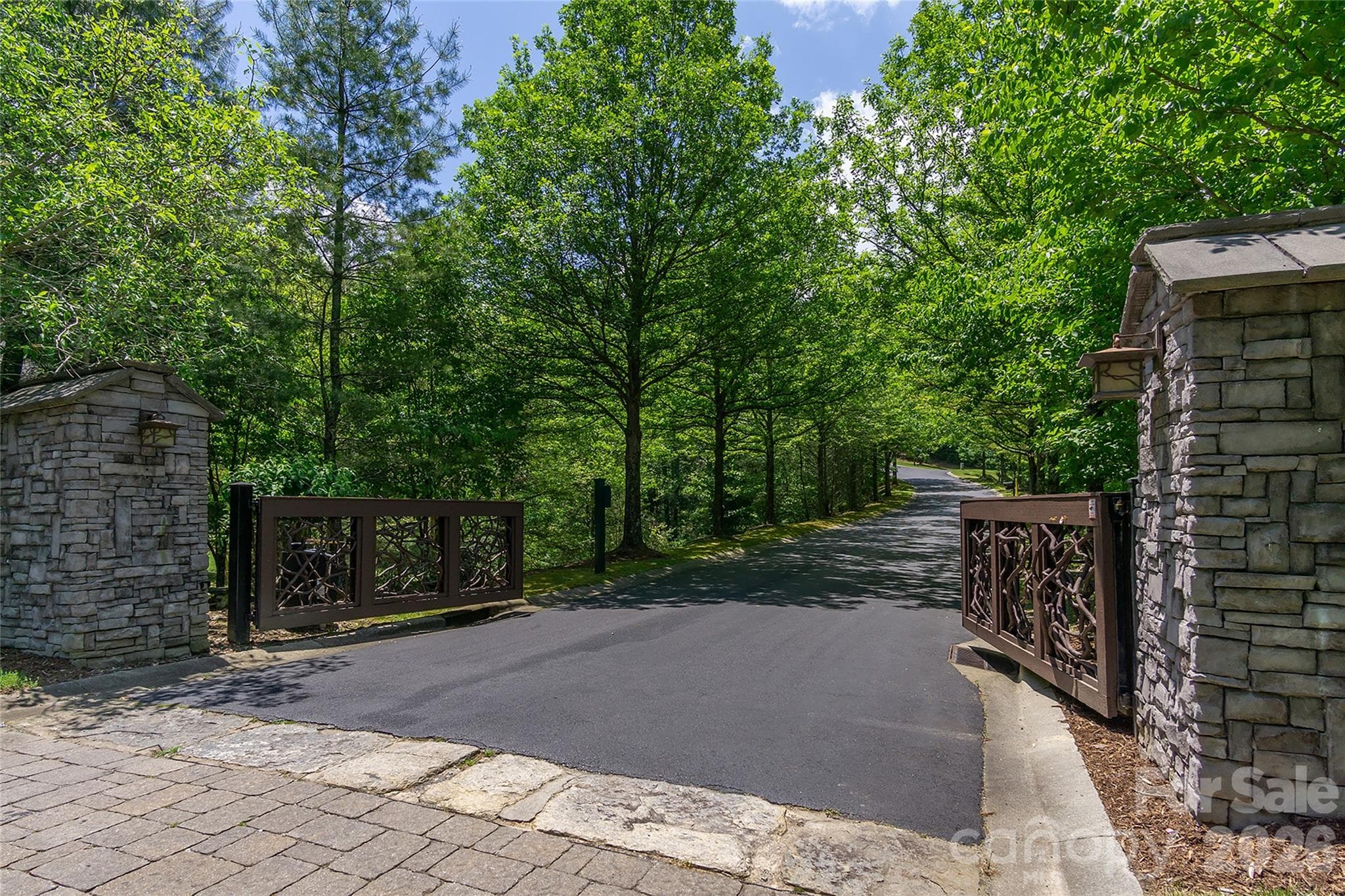 Gated Community - 80 Buckhead Trail, Horse Shoe