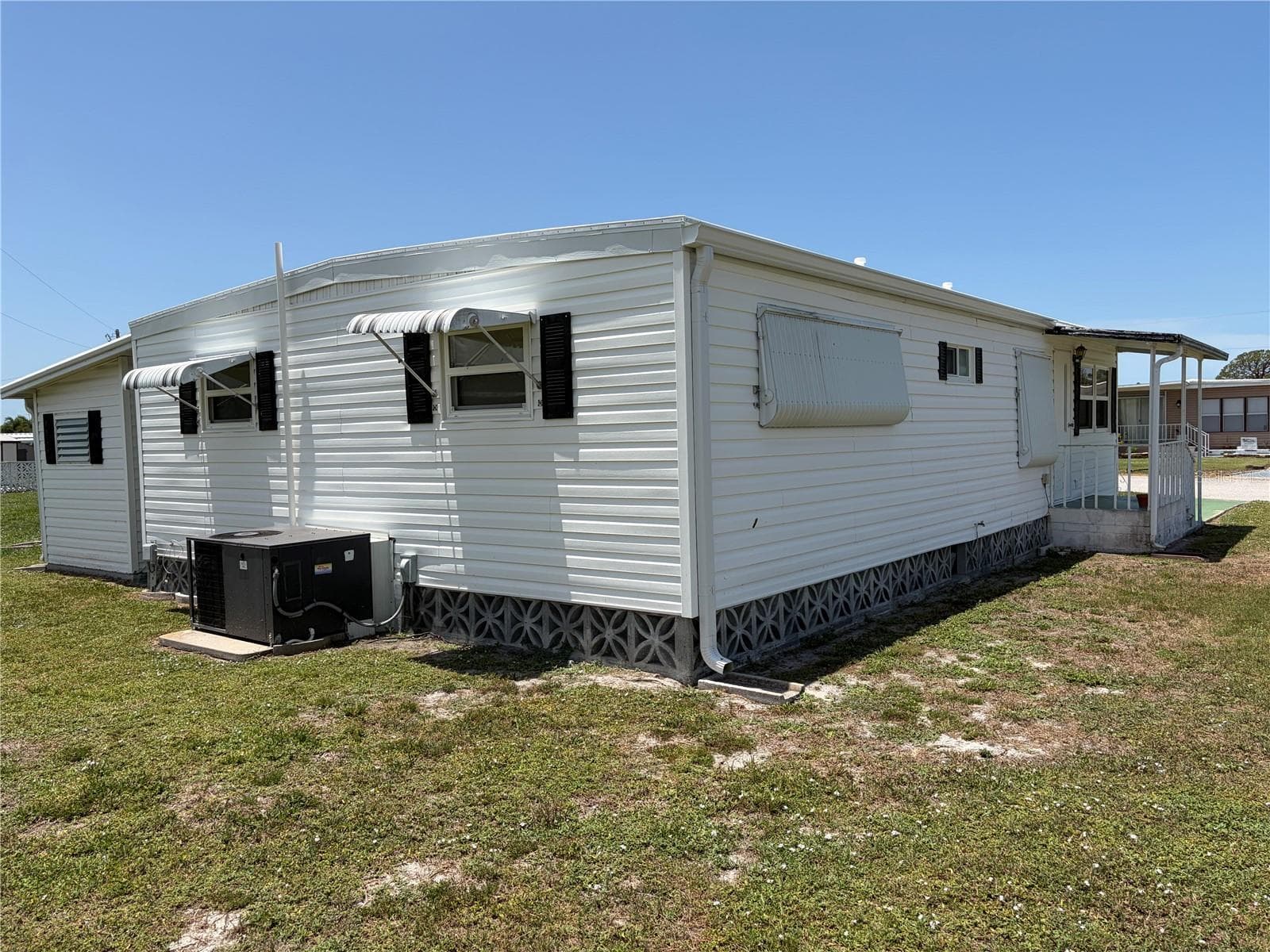 Mobile Home at 5304 CHERRY HILL AVE, SARASOTA, photo 5 of 74