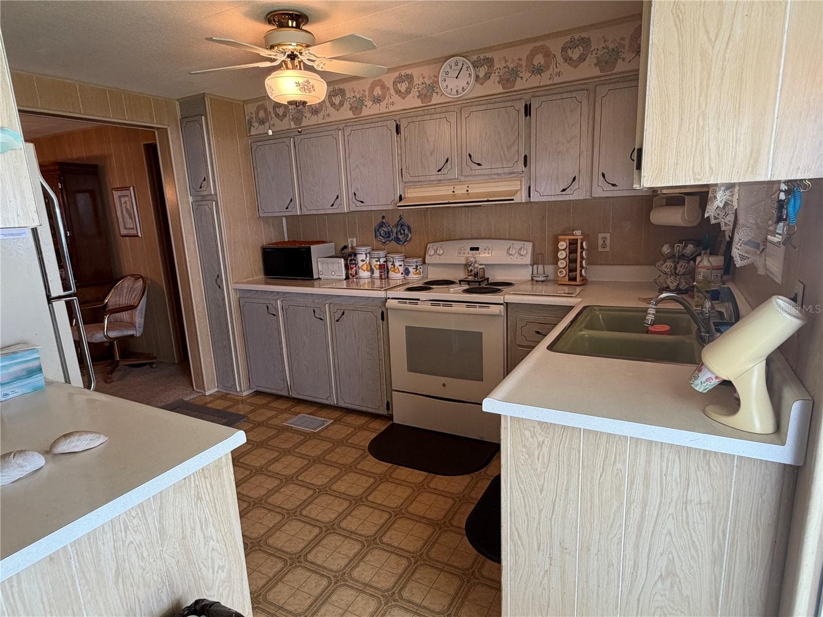Mobile Home at 5304 CHERRY HILL AVE, SARASOTA, photo 9 of 74