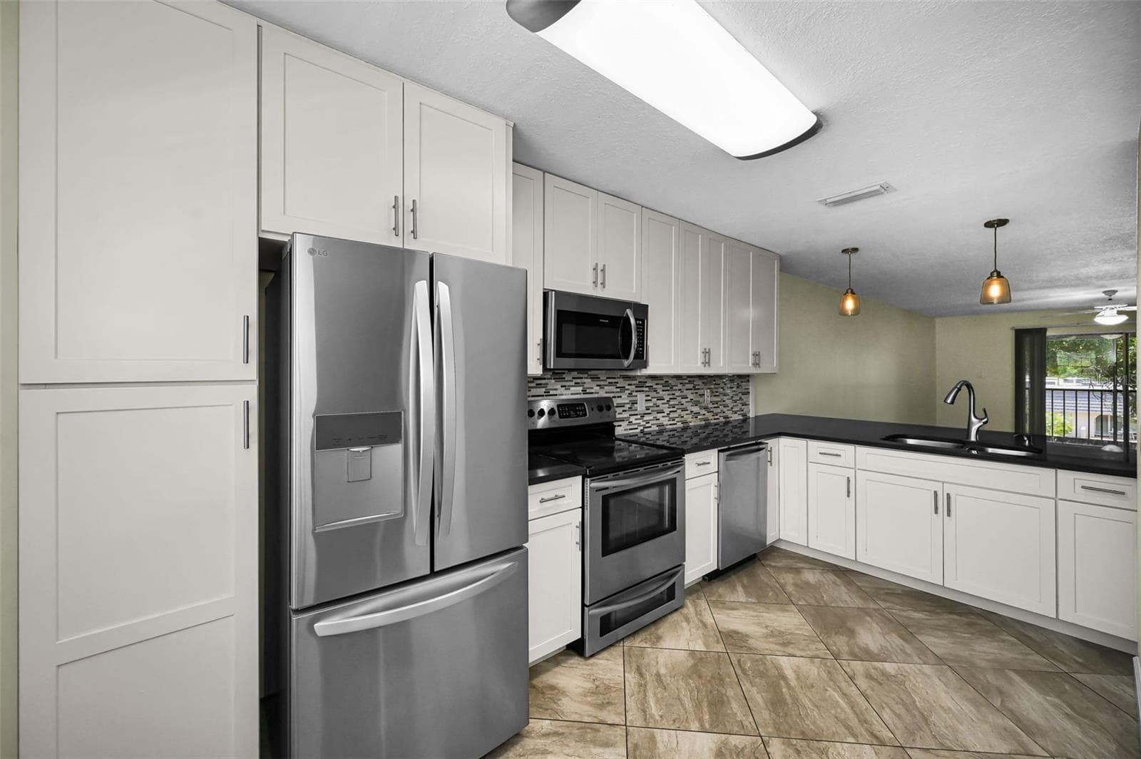 Condominium at 8765 BARDMOOR BLVD #306, SEMINOLE, photo 12 of 37