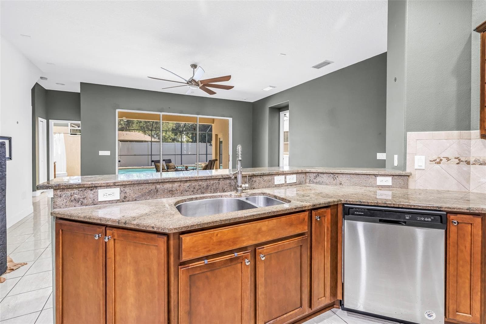 Single Family Residence at 27405 SORA BLVD, WESLEY CHAPEL, photo 8 of 42