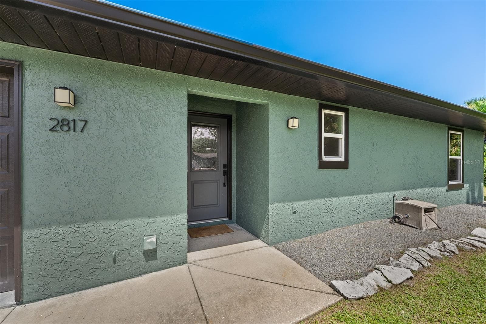 Single Family Residence at 2817 YULE TREE DR, EDGEWATER, photo 4 of 45