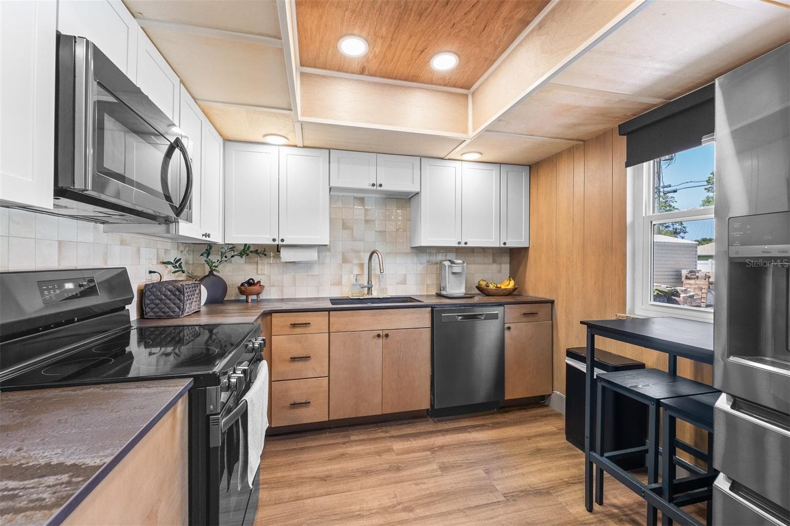 Single Family Residence at 2817 YULE TREE DR, EDGEWATER, photo 14 of 45