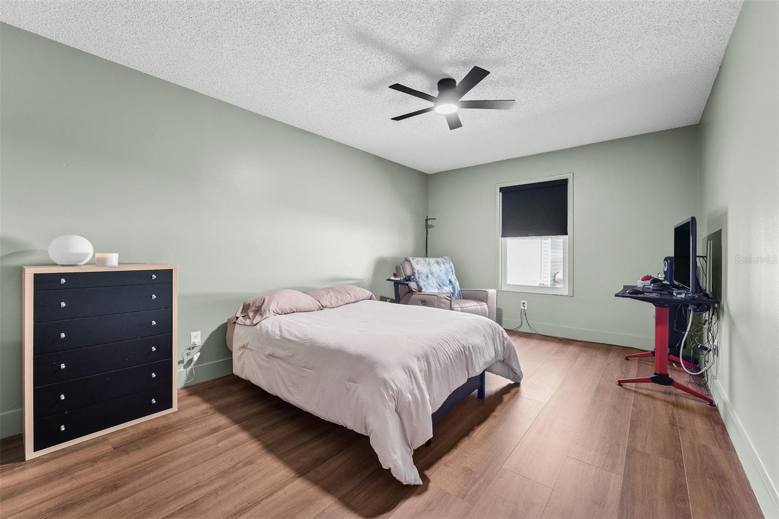 Single Family Residence at 2817 YULE TREE DR, EDGEWATER, photo 29 of 45