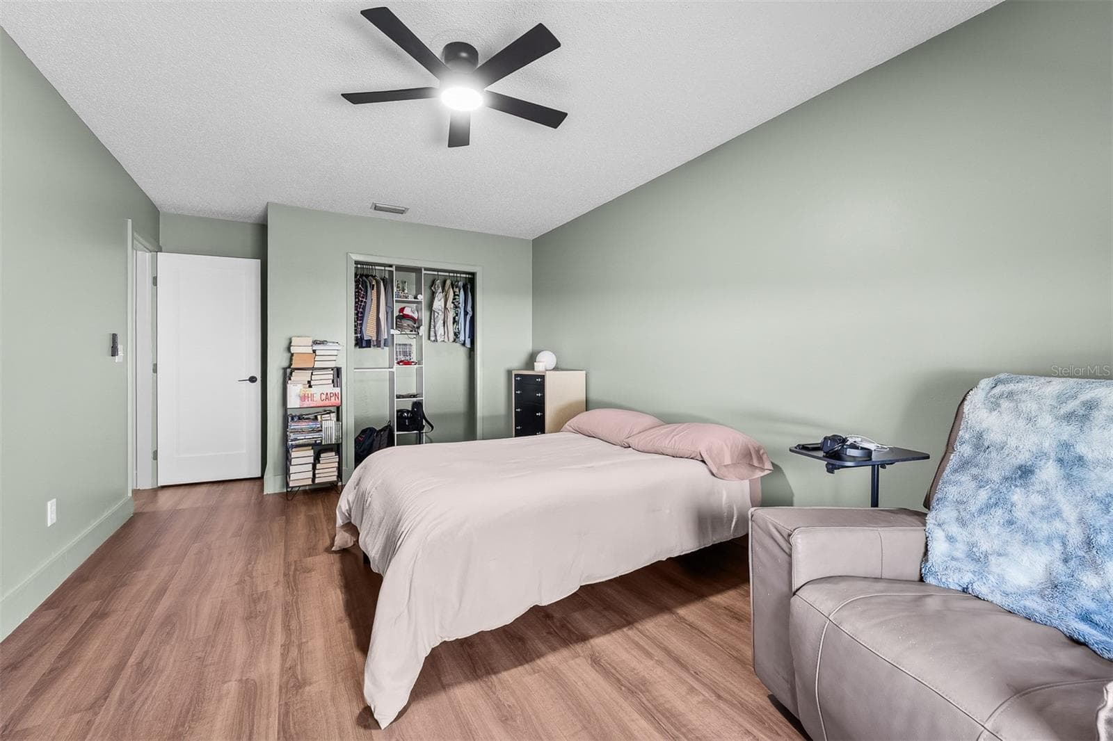 Single Family Residence at 2817 YULE TREE DR, EDGEWATER, photo 30 of 45