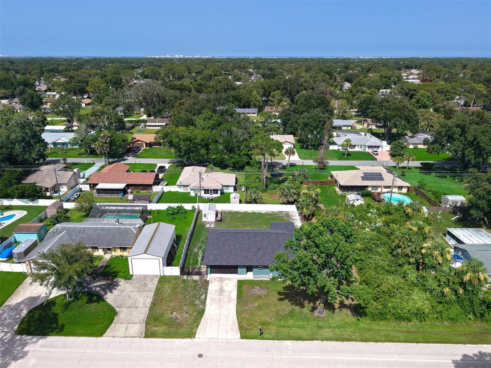 Single Family Residence at 2817 YULE TREE DR, EDGEWATER, photo 41 of 45