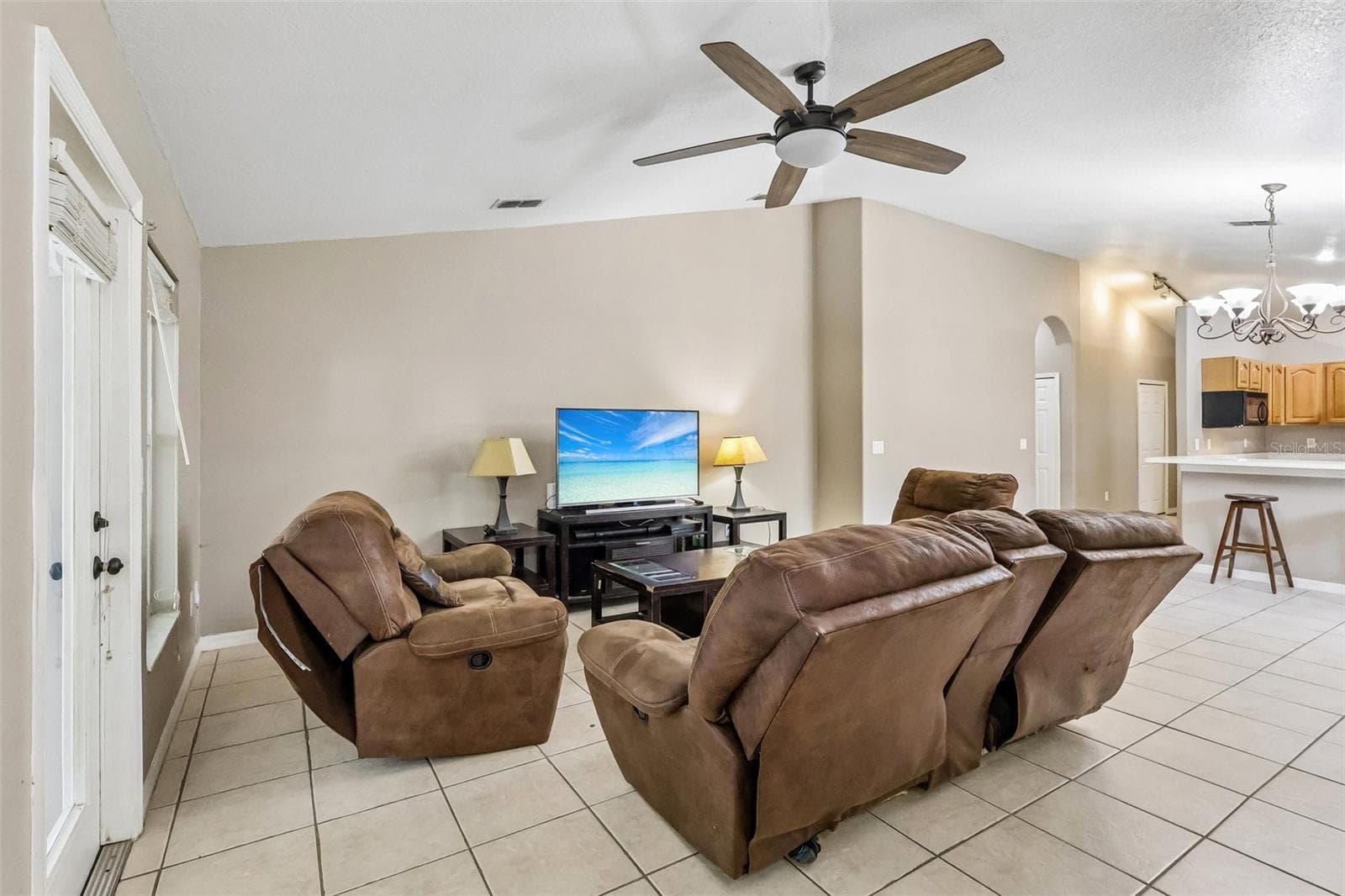 Single Family Residence at 619 CORAL WAY, WINTER SPRINGS, photo 10 of 32