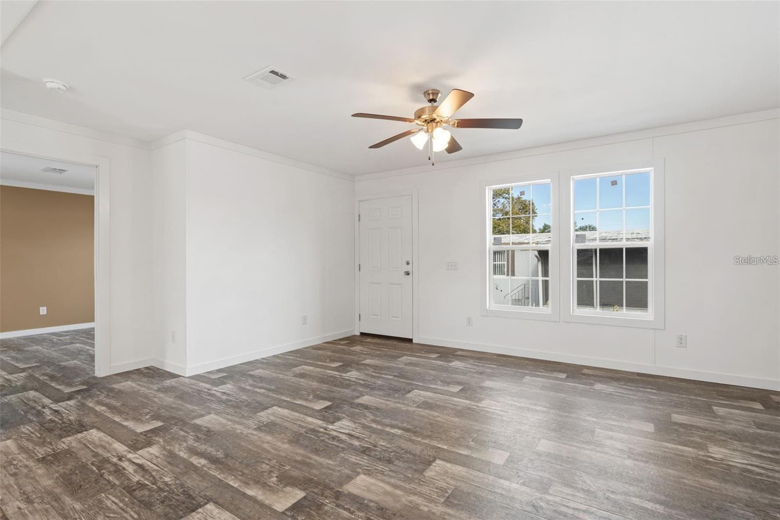 Manufactured Home at 5234 YELLOW PINE ST N, ST PETERSBURG, photo 5 of 26