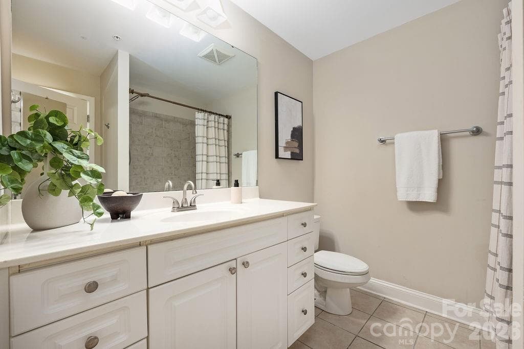 Primary bath - 300 W 5th Street, Charlotte
