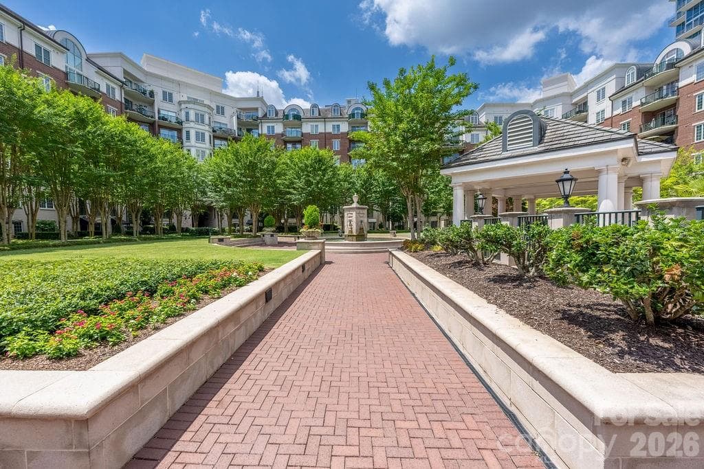Central Fountain - 300 W 5th Street, Charlotte