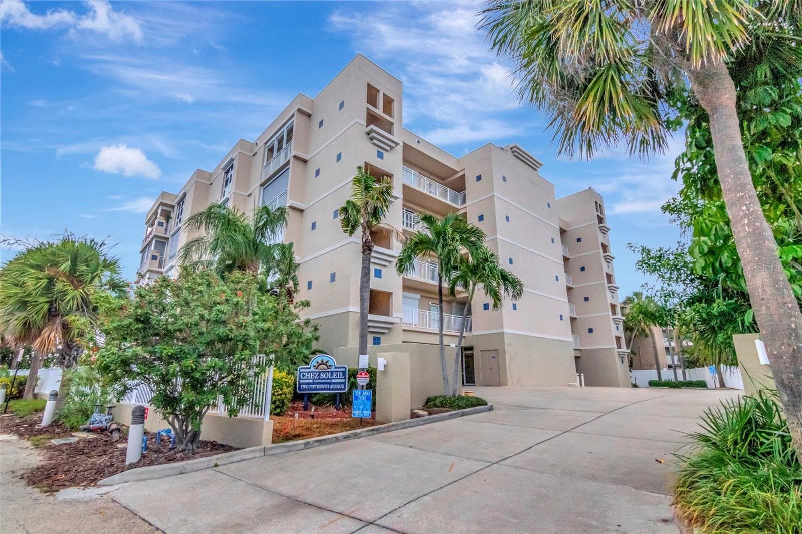 Chez Soleil Condo Building - Direct Access to the beach! Unit 303 has direct Beach views. - 2 15TH AVE #303, INDIAN ROCKS BEACH